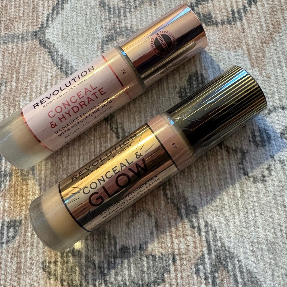 Revolution Conceal & Glow and Conceal & Hydrate Duo - Cream